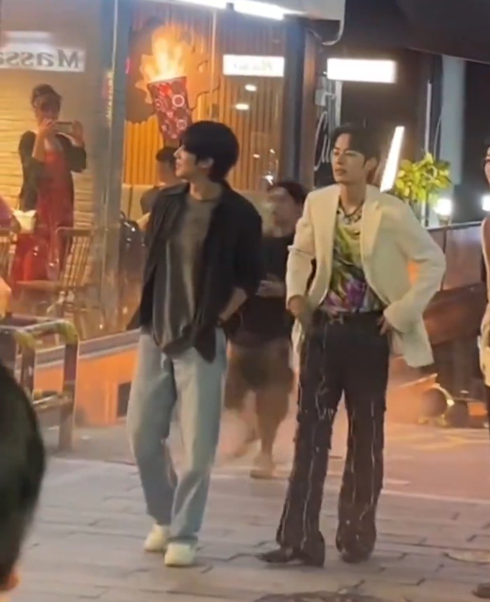 คิดถึงน้องโยจังเลย รอข่าวหนัง #MadeinItaewon จะมีโปรแกรมฉายเมื่อไหร่น๊า อยากเห็นแล้วค่า

#KIMYOHAN #김요한  
#메이드인이태원 #MadeinItaewon