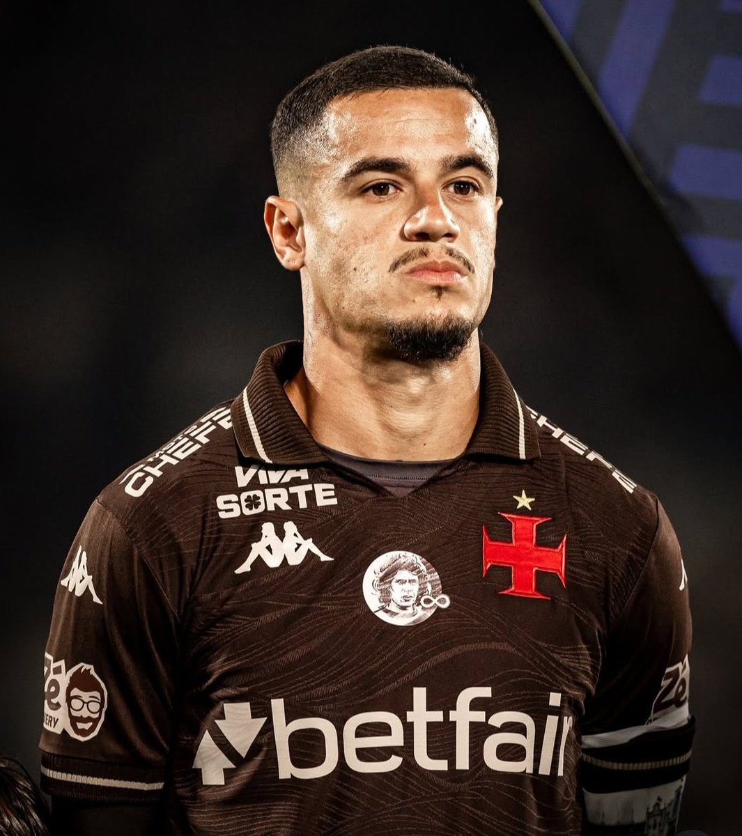 Sadd_74's tweet photo. Durante o seu último treino, o jogador Philippe Coutinho verbalizou: "Quem o Diniz acha que ele é? O Pelé?". Acreditamos no potencial do Diniz e da nossa comissão técnica e damos total apoio ao trabalho da staff. https://t.co/lqjAS9pqQC