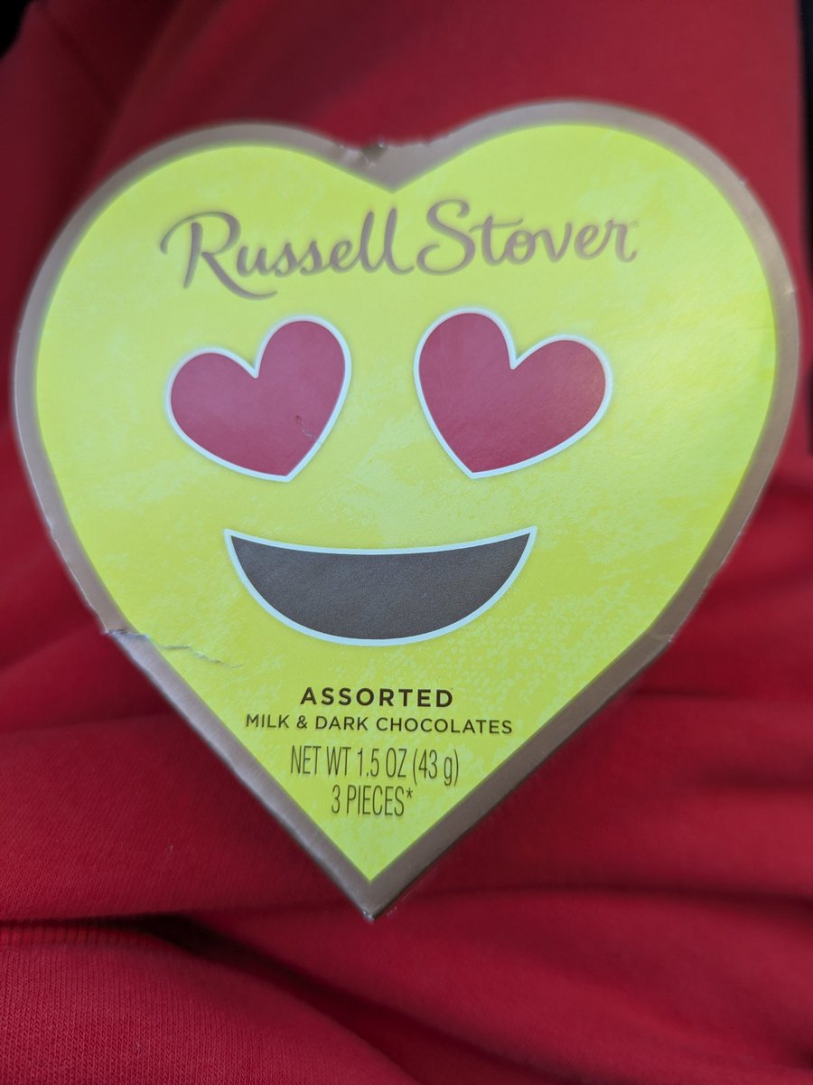 MitchellRadc's tweet photo. Spirit Week @ AMD. Day 5
Don't worry be happy!
A Message from my PE classes.
Happy Valentine's Day everyone!
Candy was complimentary. From one of my amazing 6th graders. 
We all wore red, pink or white today!!!@OSSATHLETICS @OssiningSchools @MrhochAMD @RhodaBaksh @nikkinover https://t.co/1ugMnmIQUe