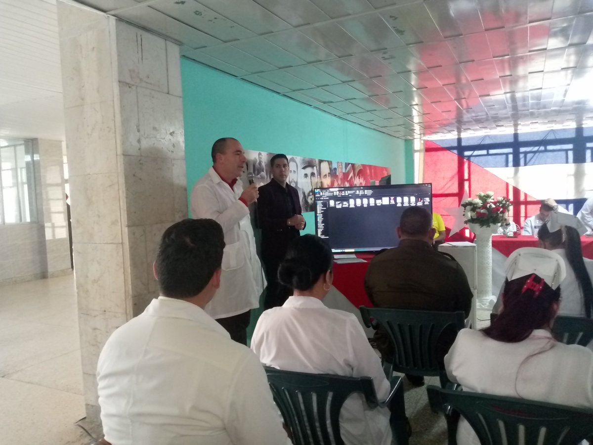 Ameno fue el intercambio en el marco de la Asamblea de Balance del #HospitalGuevara. La Lic. Ivis Parra expresó el sentir del personal de Enfermería. Por su parte el Dr. Adrián Hernández Carballo ratificó el compromiso del colectivo del Centro de Urgencia #LasTunas <a href="/centro16519/">Urgencia Guevara Centro</a>