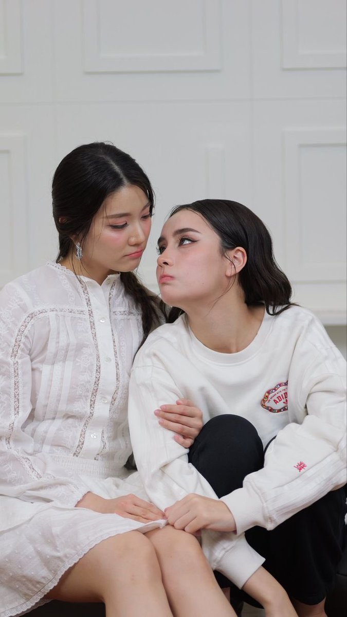 ก็เทอไม่ตอบพี่

#GinJay #จินเจ #Ginnynatnicha #Aangelinaass