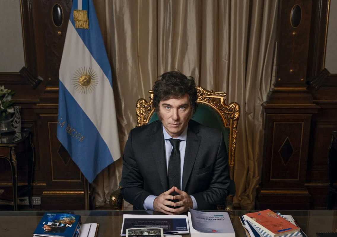 🚨 RESUMEN DEL “HISTÓRICO” PARO DE LA CGT:

👉🏼 3 GORDAS SALIERON VOLANDO POR EL AGUA DEL CAMIÓN HIDRANTE

👉🏼 90% DE LOCALES COMERCIALES ABRIERON NORMALMENTE

👉🏼 REFORMA LABORAL APROBADA 

✅ COMO DOMA EL PRESIDENTE JAVIER G. MILEI.