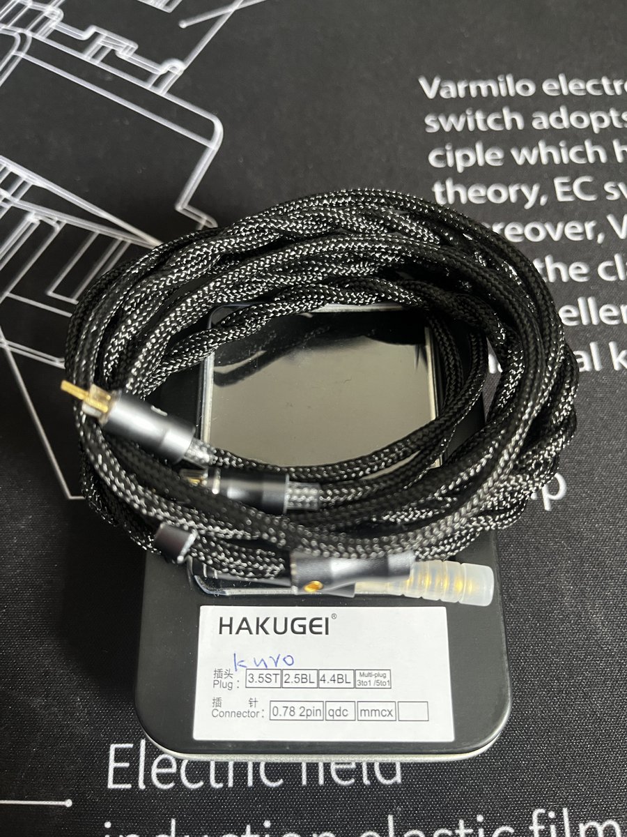 audioymk's tweet image. #MNG HAKUGEI Kuroケーブル着弾！
SeeAudio Bravery用に取り回しが良さそうで黒いケーブルを、、ってことで✨ #HAKUGEI