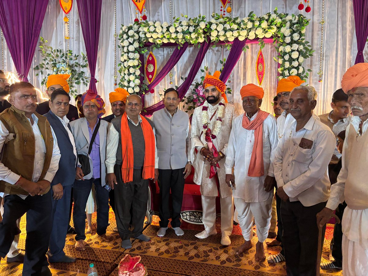 RamsahayvermaNW's tweet photo. गत दिवस विधानसभा क्षेत्र के विभिन्न मांगलिक कार्यक्रमों में सम्मिलित होकर शुभकामनाएं दी।
#Niwai #Peeplu https://t.co/EgyivIlPpN