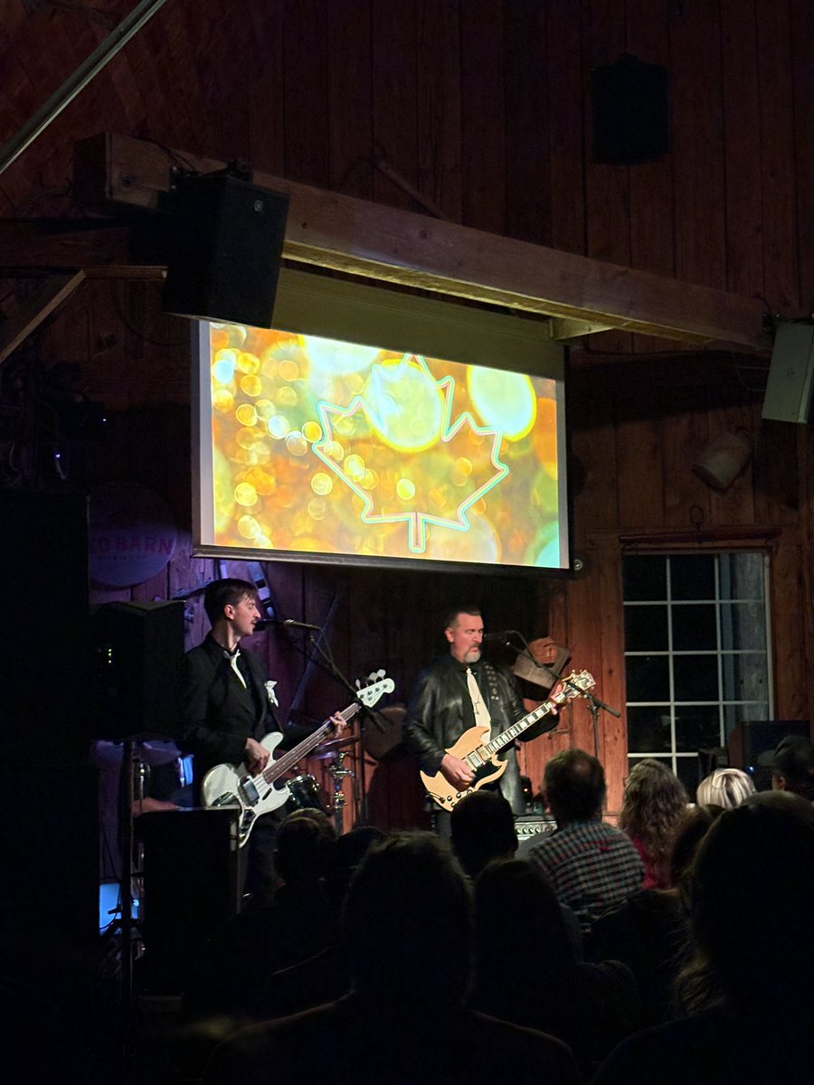 RyanSnobelen's tweet photo. Wow! One of my all time favourite bands #BigSugar at my favourite place, @RedBarnBrewin!! Amazing show in #ckont! https://t.co/PcmGAVqdtP
