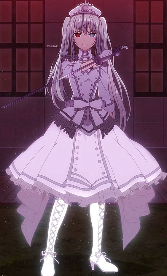 Landing back on her feet after being pushed back, Queen held her sword outwards with a grin across her face.

〝 Not bad, I believed you to be nothing but a pretty face, but you proved me wrong.

A shame I will have to ruin it~ 〞