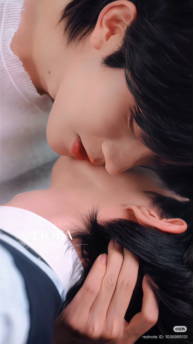 That neck is asking to get marked with bite stamps idc