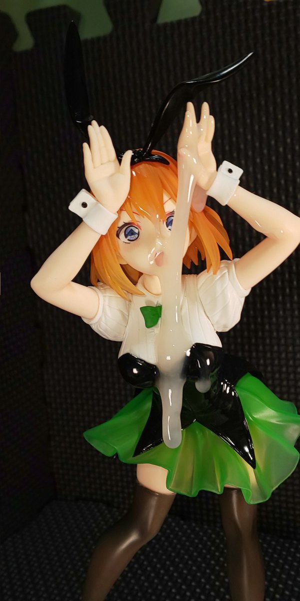 ZcyZ43IyAH66250's tweet photo. #フィギュアぶっかけ #SOF
手でガードされたと思ったら
横アングルだと飲んでるみたいになりました。 https://t.co/cWm13BPWos