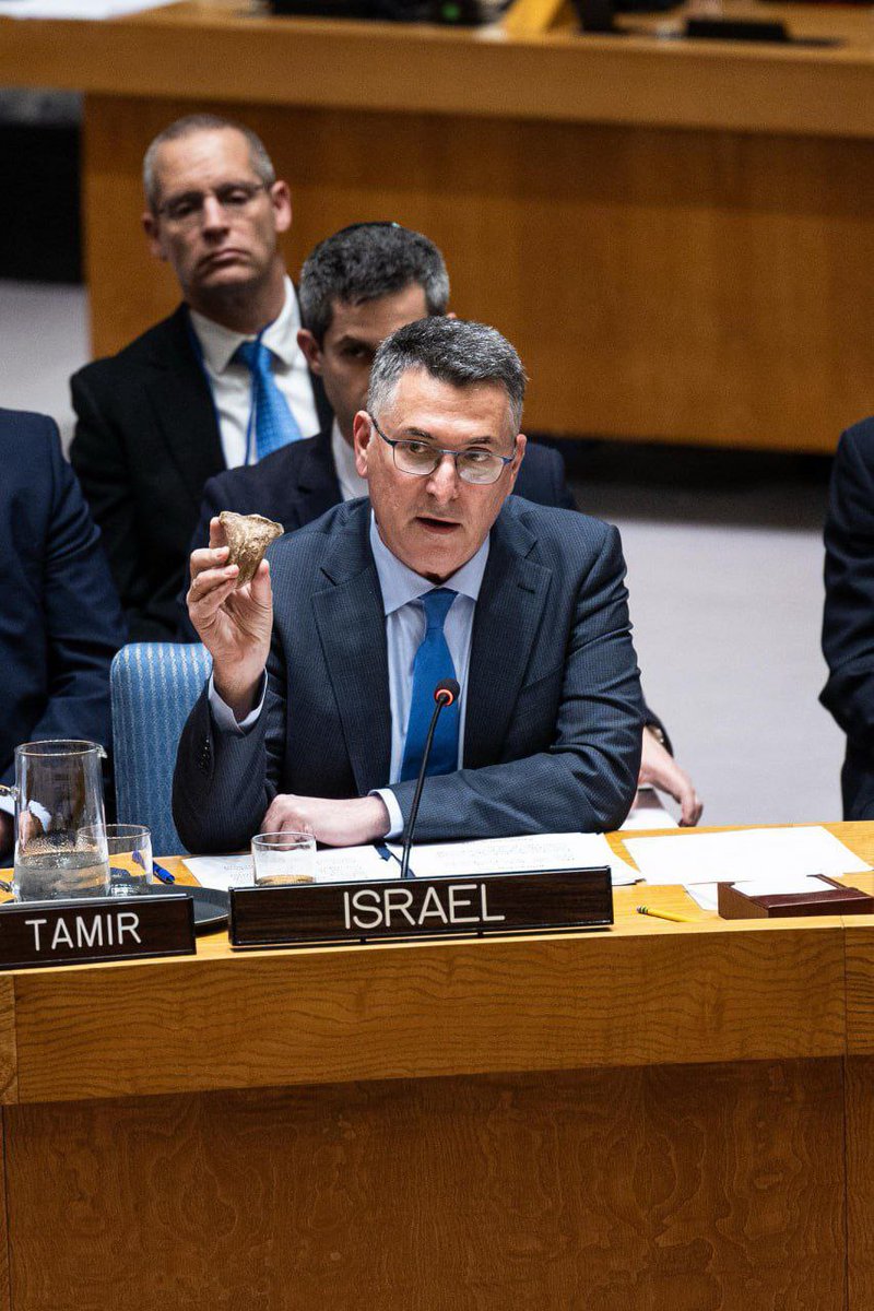 Andy Schneider tweet media