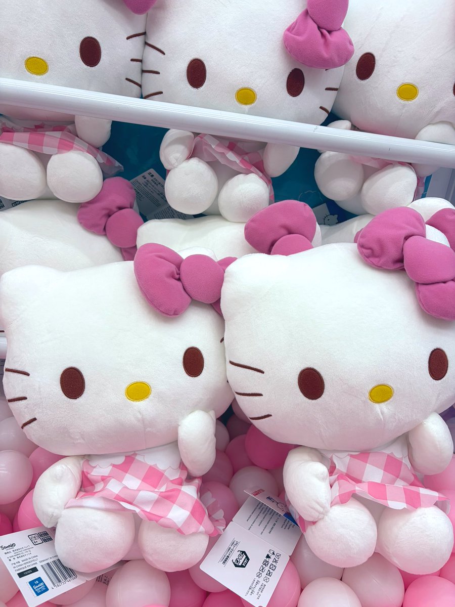 10体セット　ハローキティLLぬいぐるみピンクチェックver.　まとめ売り ハローキティ LLぬいぐるみ ピンクチェックVer.｜タイトーの2月の
