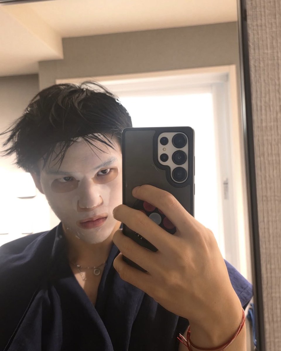 lilyrubyjk's tweet image. İnsana kafayı yedirtirsin