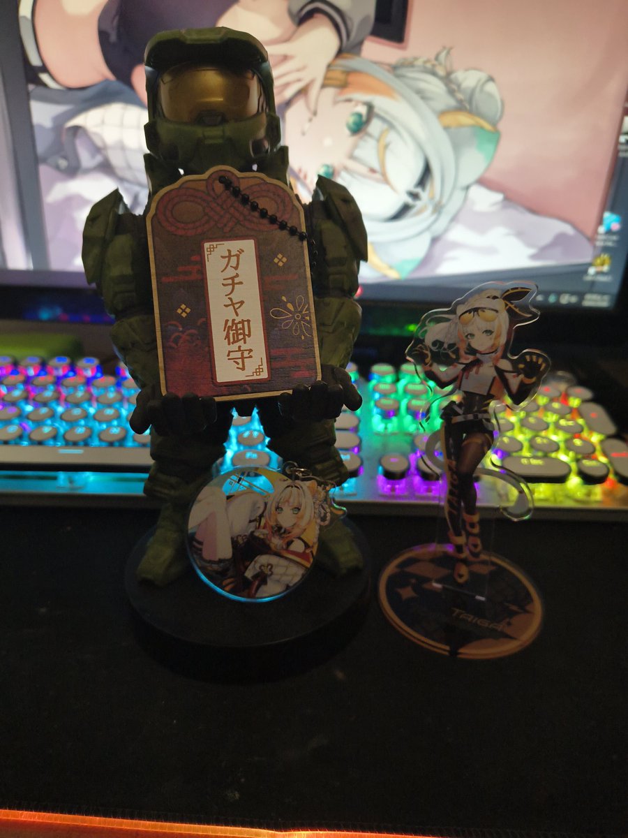 Exámenes superados✅
Me dió migraña, pero oh sorpresa la merch de Tata llegó a mi puerta y me curo la migraña uwuwu

#TaigaMerch