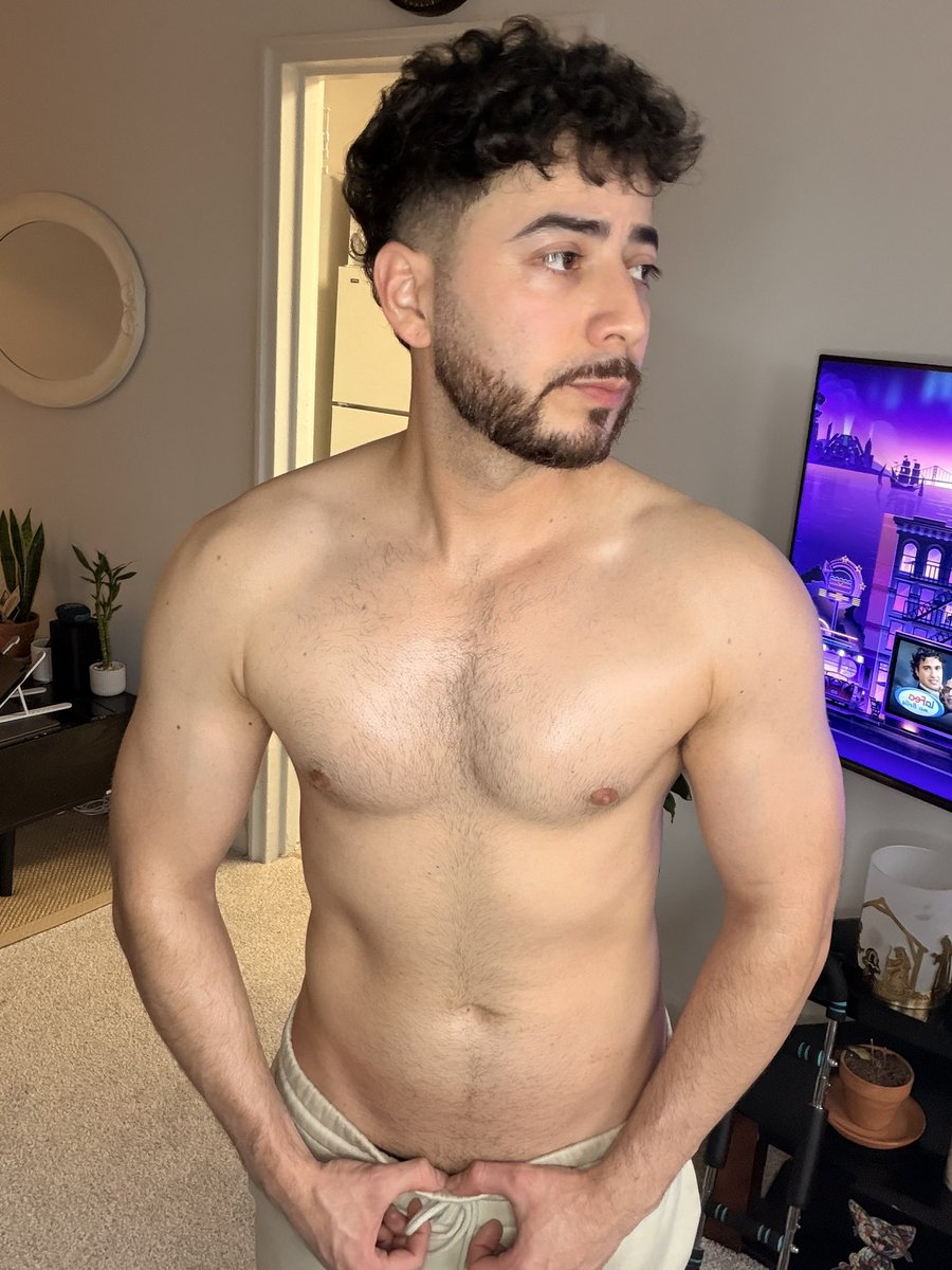 gerardosotop's tweet photo. Les presento a esponjita 😏😅 https://t.co/F1bsic1Pio