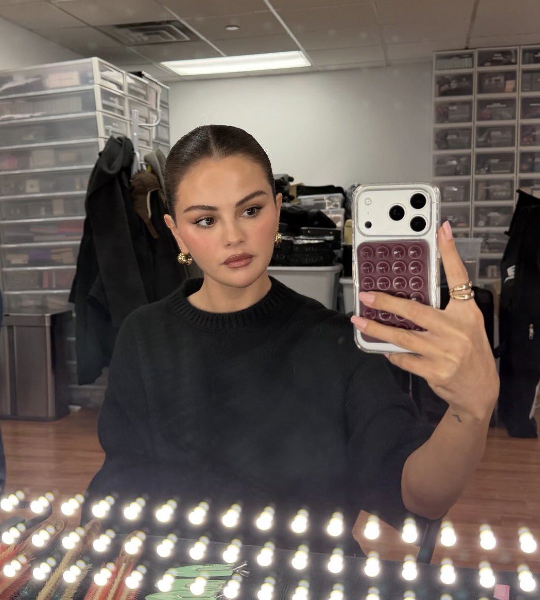 Selena Gomez News tweet media