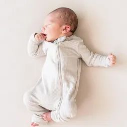 unimetone's tweet photo. The Baby Cotton Footie is a soft and breathable zip-up onesie made with viscose from bamboo—perfect for your little one’s sensitive skin. 👶💕

#BabyFootie #NewbornEssentials #SensitiveSkin #BambooFabric #ComfyBaby #CozyAndCute #FootedPajamas #MomLife https://t.co/119eHZhFkw