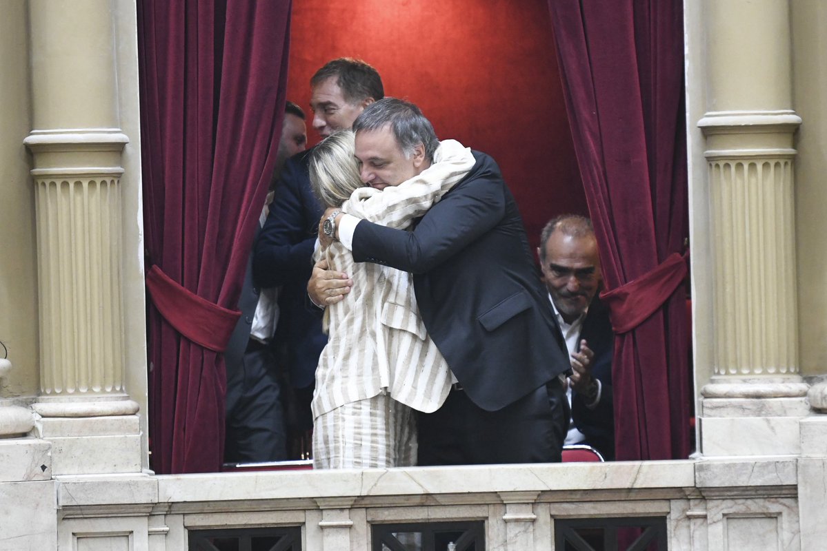 El Congreso más reformista de la historia está en marcha. Se terminó el bloqueo de la casta. Menos privilegios, más libertad. La Argentina de <a href="/JMilei/">Javier Milei</a> no se detiene. VLLC!!! @MAdorni