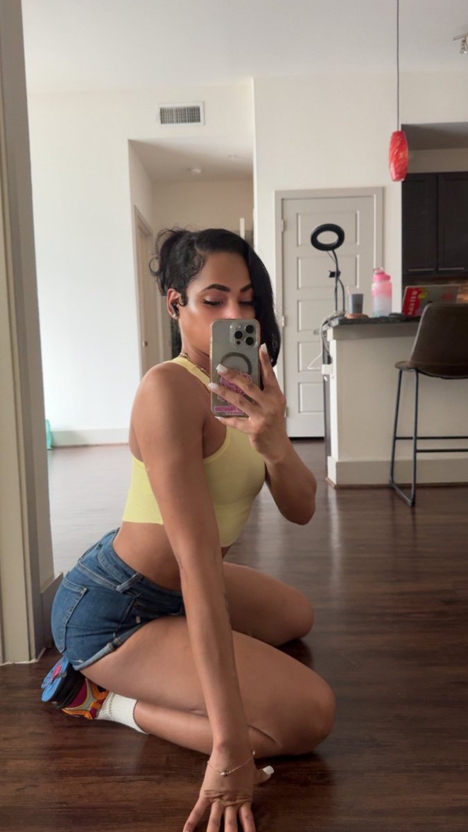 miss houston, texas. tweet media
