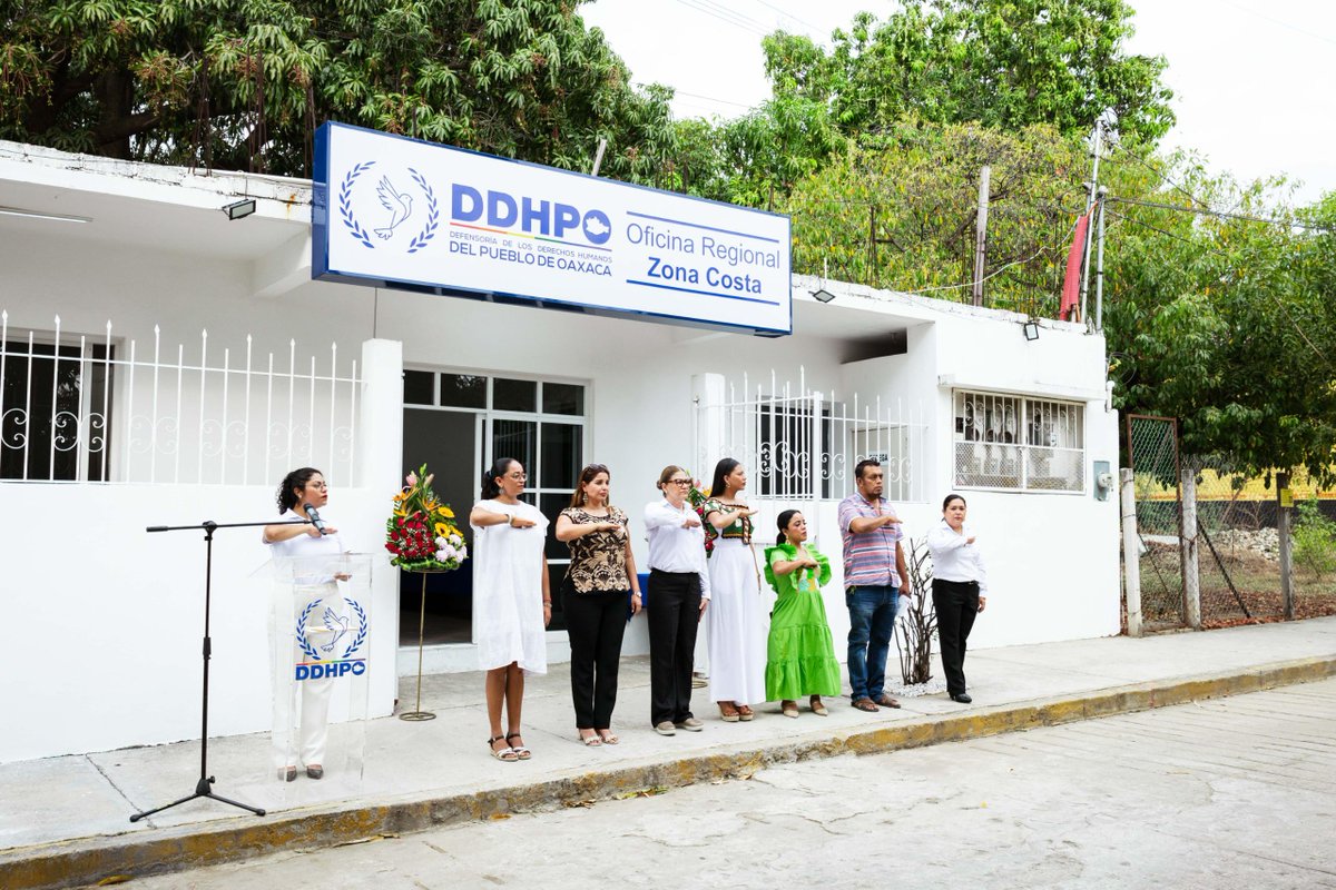 ELPINERO's tweet image. #GENERAL📷 |  Inaugura @DDHPO  Oficina Regional Zona Costa en Puerto Escondido, San Pedro Mixtepec 

Puerto Escondido, San Pedro Mixtepec. – La titular de la Defensoría de los Derechos Humanos del Pueblo de Oaxaca, Mtra. Elizabeth Lara Rodríguez, en su compromiso por acercar la
