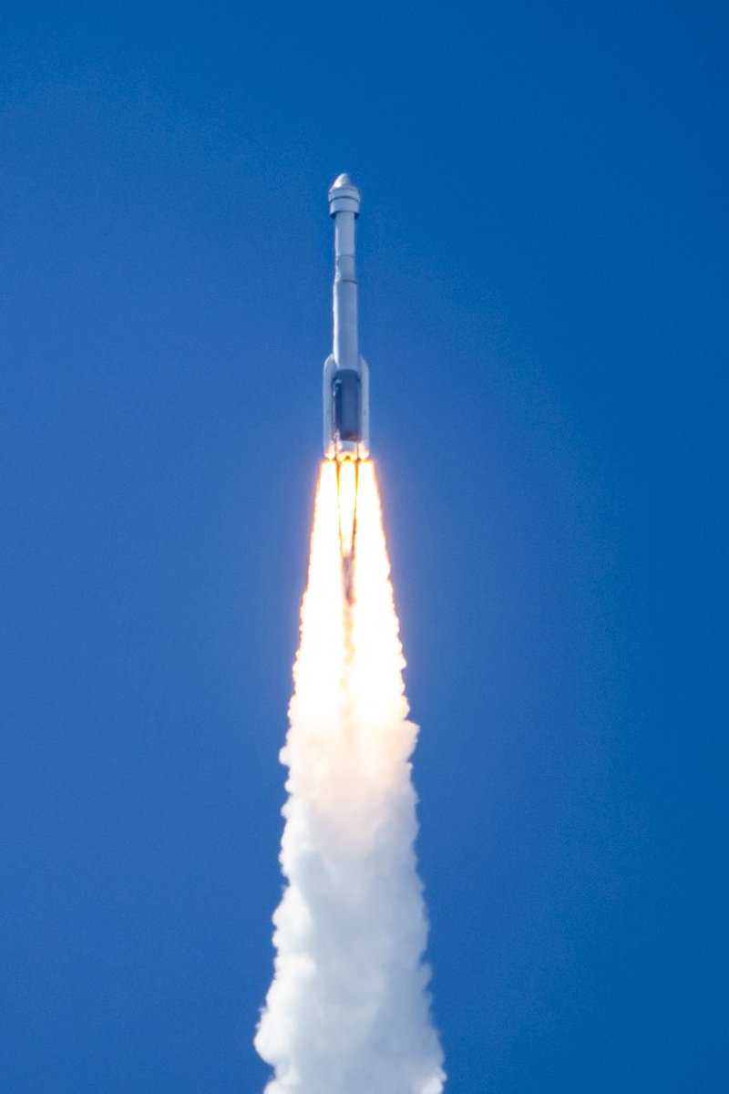 Nickolasawolf's tweet image. I basically got off a long flight after a work weekend, rushed over to Playalinda and somehow made it in time to catch Starliner once upon a time 

No matter the controversy, the launch looked nice 

#starliner #spaceflight #rocketlaunch #unitedlaunchalliance #nikonphotography