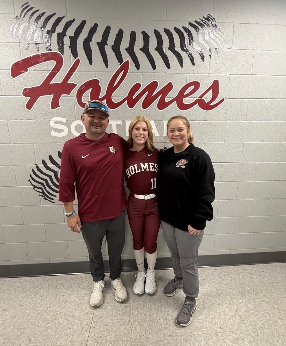 Congratulations to Leila Ray (2027, ACCS) on her visit to Holmes CC. Thank you Coach Matt and Holmes CC Softball for showing her around the facilities. Great program!  🥎 #goldblooded <a href="/coachmatthudson/">Coach Matt Hudson</a>