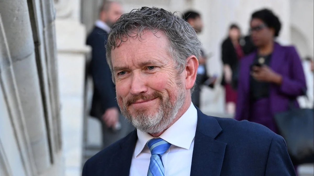 JUST IN: 🇺🇸 Thomas Massie says aliens are "the ultimate weapon of mass distraction."

"The Epstein files aren't going away… even for aliens."