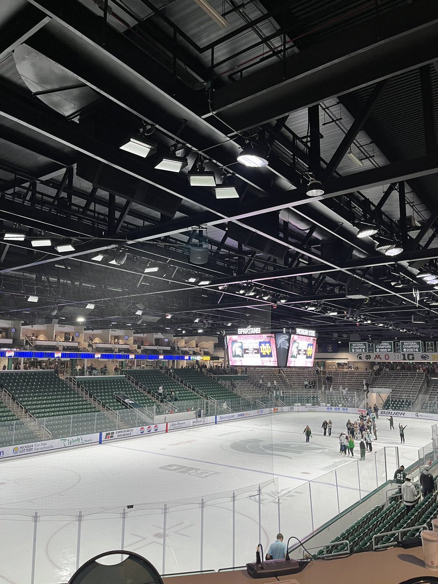 RMBCSN's tweet photo. Irish fall 4-2. Michigan State stifled ND in the last ten minutes. Puck drops at 6pm tomorrow, and we’ll back for @WVFI_Sports! https://t.co/xR0ouQQrfm