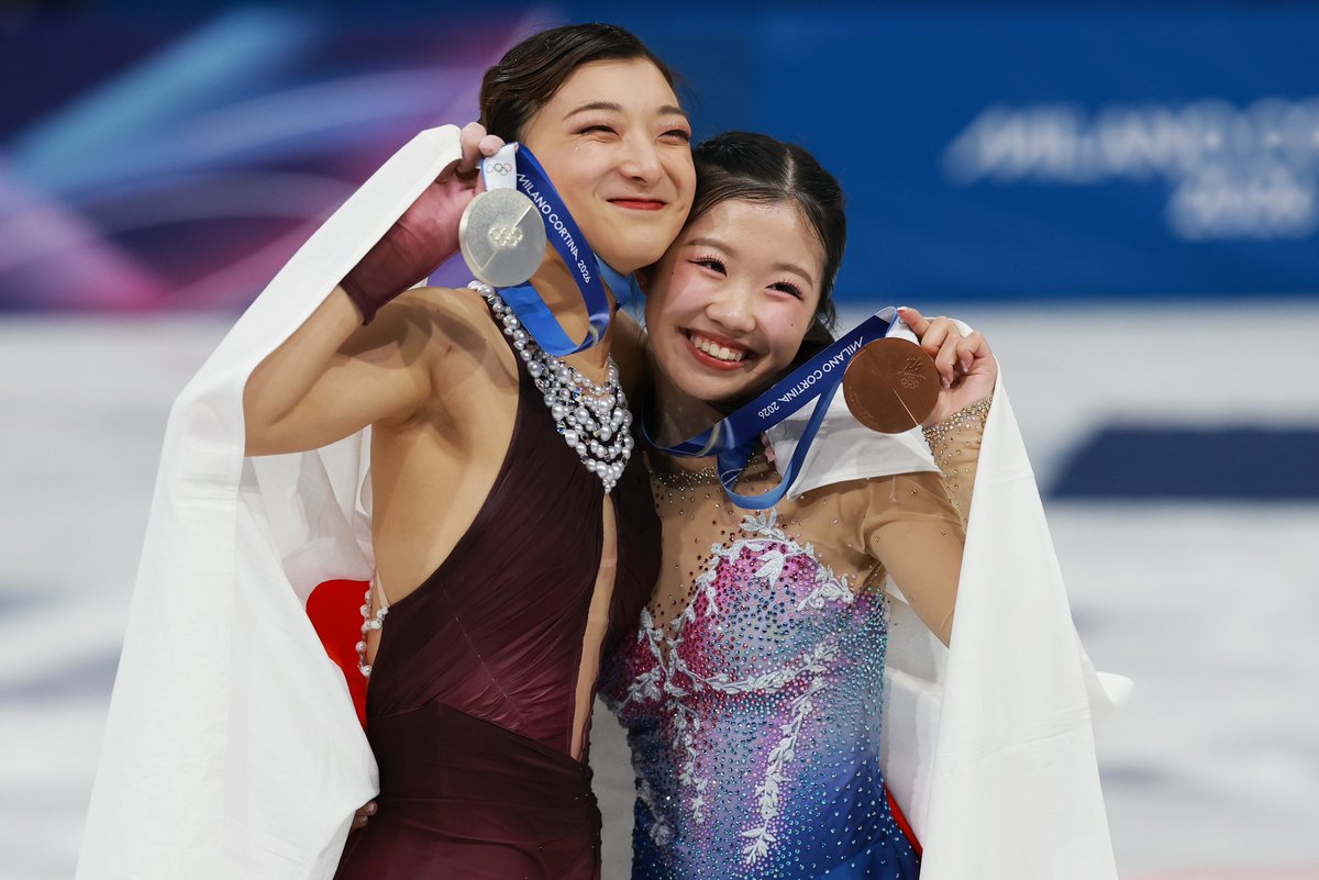hiroakiue19's tweet photo. 坂本花織さん銀メダル、中井亜美ちゃん銅メダル！おめでとうございます❗
坂本花織さんは今シーズンで引退ということで、これまで本当にお疲れ様でした。最後に最高な滑りを見て感動しました。

#坂本花織
#中井亜美 https://t.co/om8BnD1Tmb