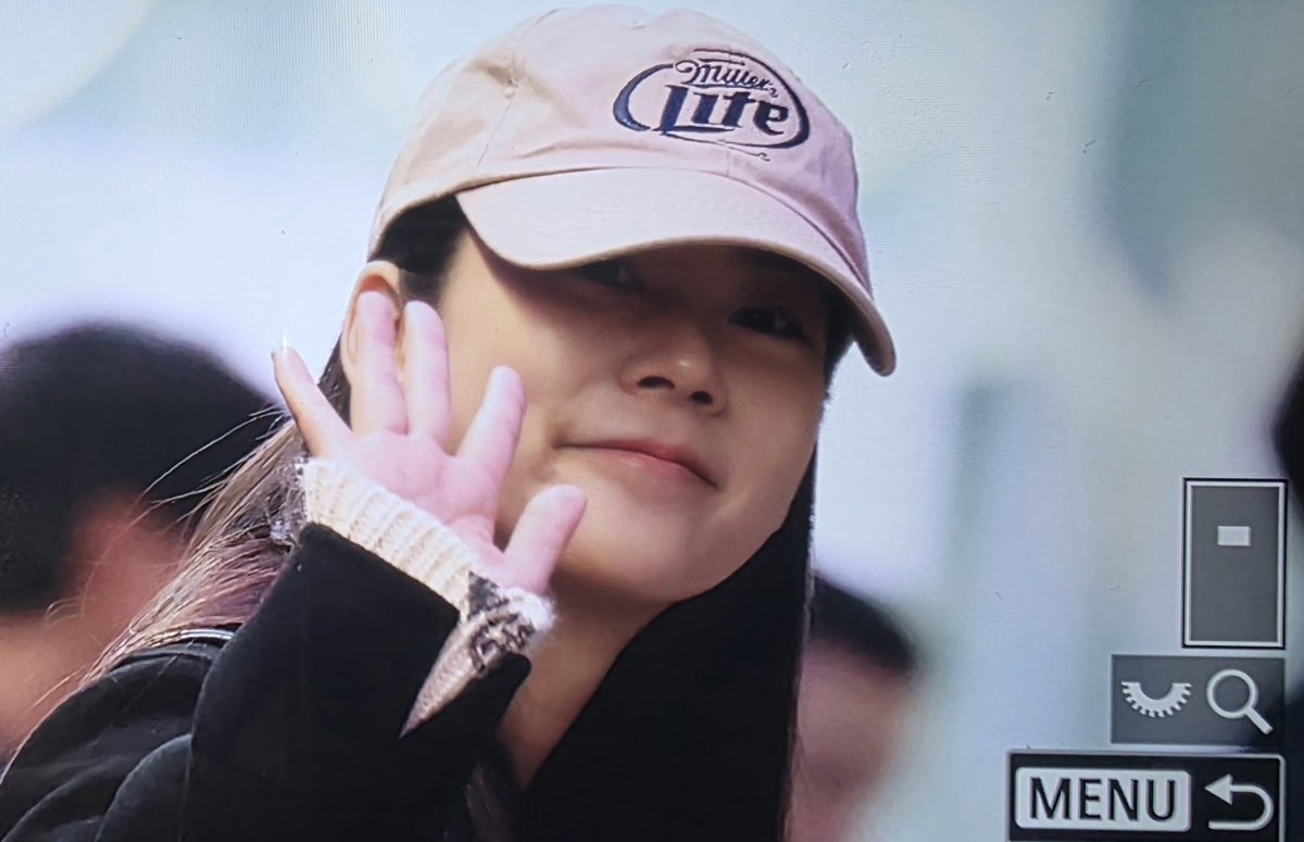 260220 카라 한승연 출국 프리뷰

#카라 #KARA #한승연 #韓昇延 #ハンスンヨン #HANSEUNGYEON <a href="/fateflysy/">Han Seung Yeon</a> #한승연애