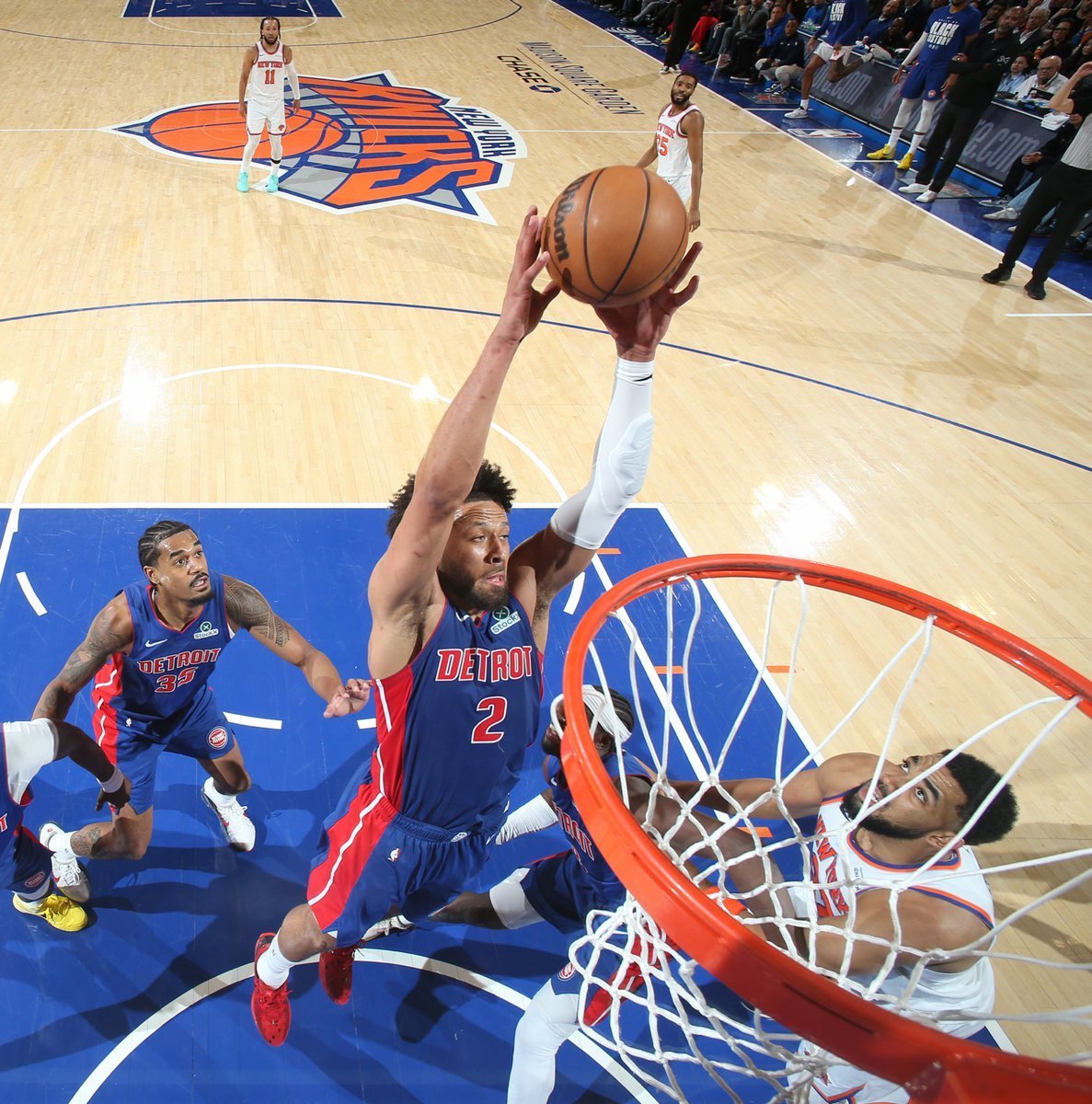 2025-2026 Cade Cunningham  
#1 in Shot Quality RAPM 
#4 in LEBRON 
+9.2 ORTG On/OFF 
42.7% On-Ball  1
5.4 Creation TSA  
4.1% Creation rTS 
3.1 STOP% 
Leading best record in the NBA  

MVP!