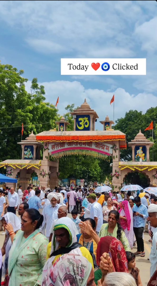 Sant Shri Asharamji Bapu आश्रम अहमदाबाद भारतीय संस्कृति के संरक्षण-संवर्धन में रत है। यह समाजसेवी Adhyatmik Kendra भारत की सांस्कृतिक सम्पदा को सुरक्षित रखा है। यहाँ विश्वभर के करोड़ों अध्यात्म जिज्ञासु आंतरिक शांति और आत्मज्ञान के लिए आते हैं।
#SaveAshram