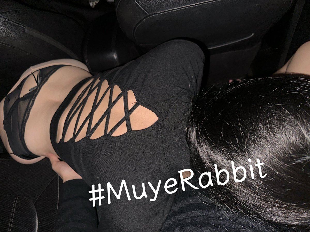 MuyeRabbit's tweet photo. 骚货，又带去车震了，穿的骚吗？#骚母狗 #调教 #山西 #拜年 #收母狗 https://t.co/KEo4Hs2e5Y