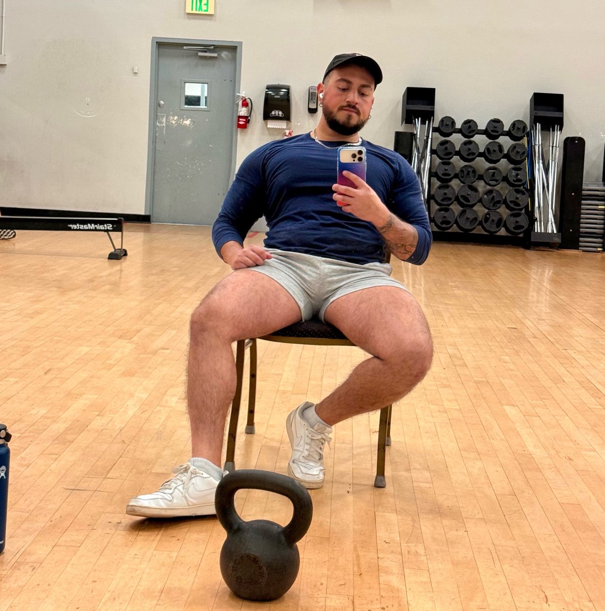 tu_favorito_habibi tweet media