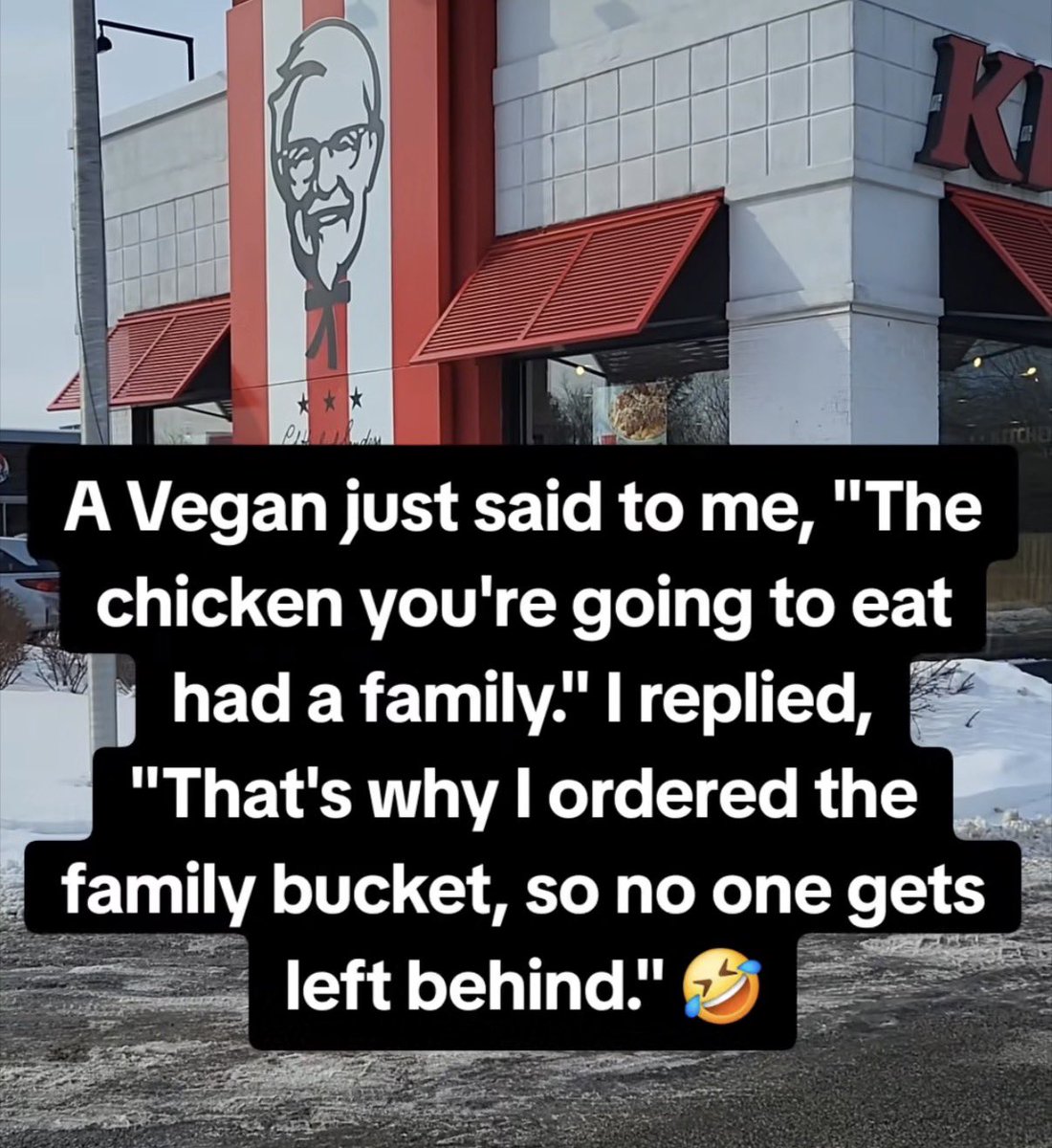 Family Bucket 😂🐓😂🐓😂🐓