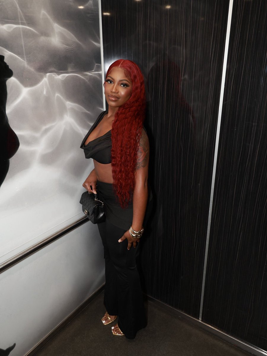 Melanin💋 tweet media