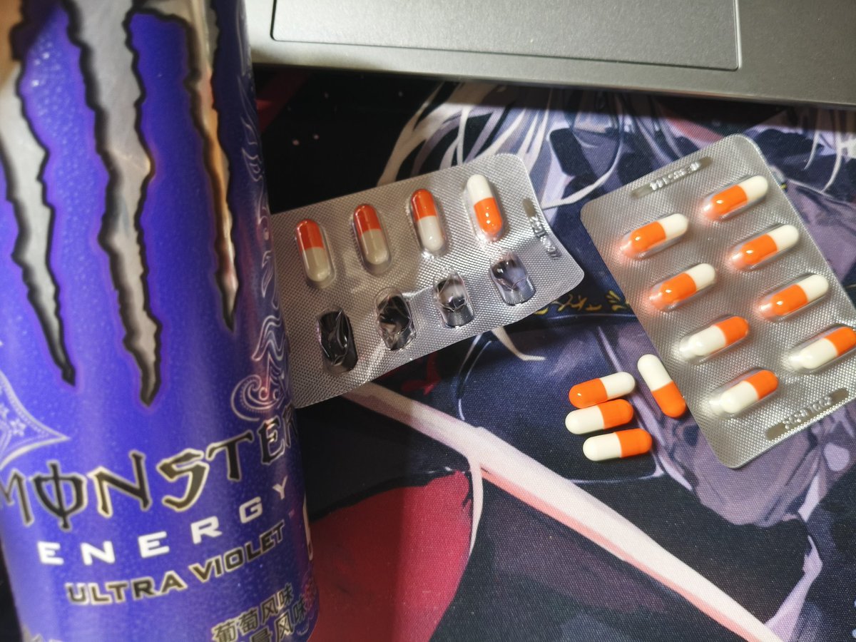 OvOkiiLyn tweet media