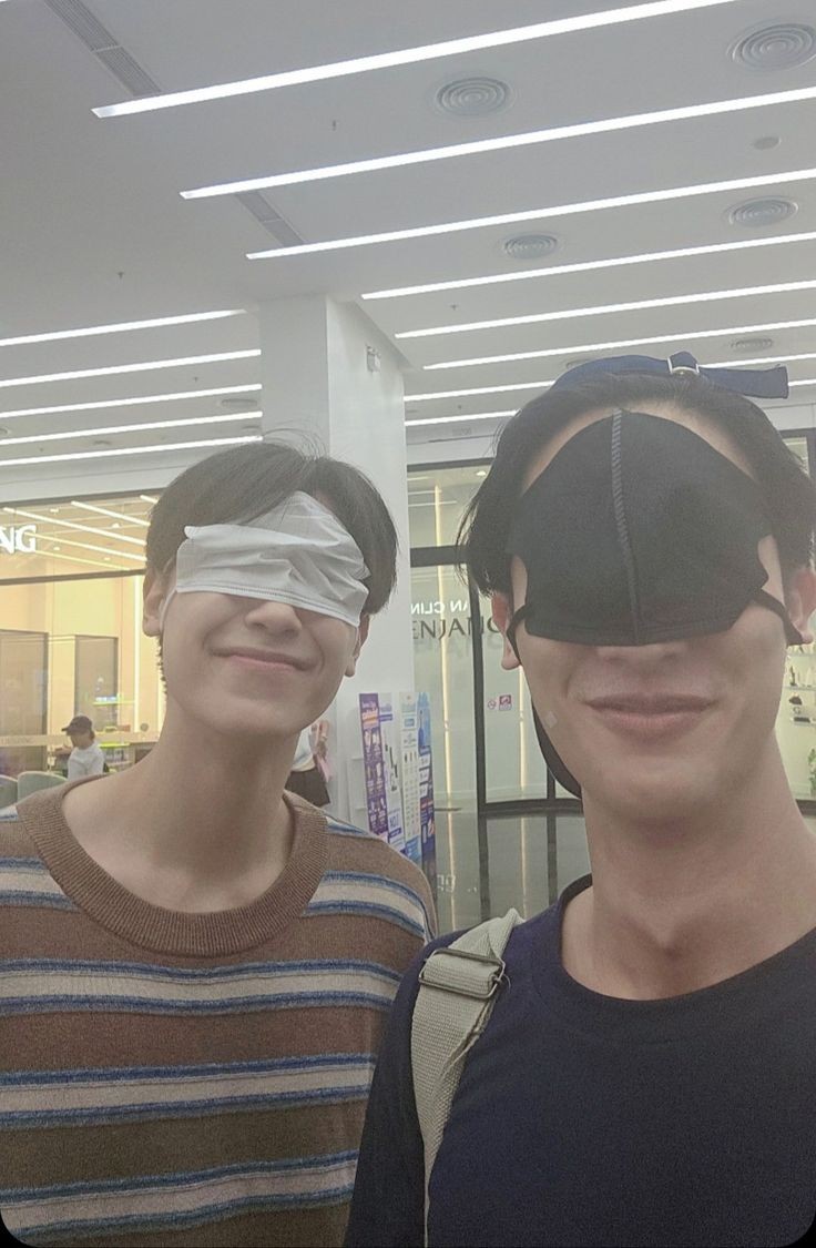 ㅤㅤㅤㅤ

Jane ki lapo, aku ya lali. Mek kok isa aku nurut ae mbek mas ya. Plenger berdua.

ㅤㅤㅤㅤ