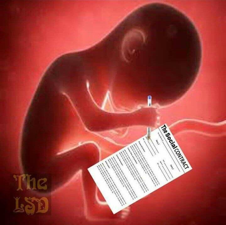 Foto mia firmando el contrato social: