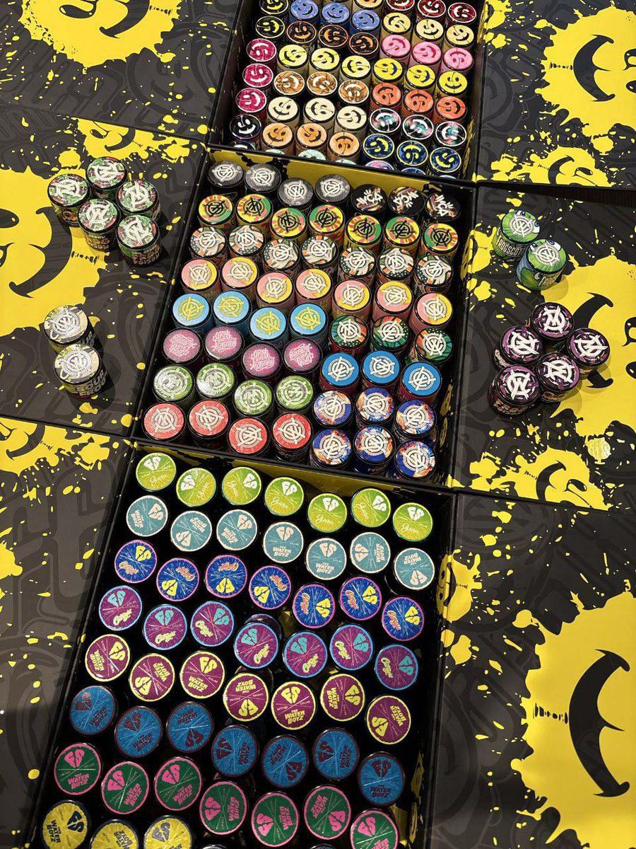 wescoastalchemy's tweet photo. Fresh squeeze 90u at its finest, a going out for our most recent rep, will throw a little contests for new reps this weekend stay woke
#westcoastalchemy
#freshsqeeze
•#ColdCureRosin
•#FreshFrozen
•#BubbleHash
•#MicronMagic
•#WashedAndPressed
•#RosinExtraction https://t.co/0KyVQuQxkG