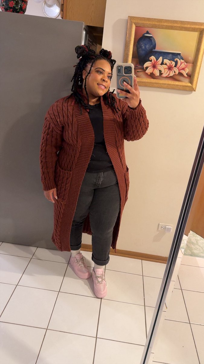 Marche219's tweet photo. Happy Birthday to Me 🫰🏽💗 I love myself and where I am. There is and always will be room for improvement but right now, I am happy and smiling with me. #piscesseason https://t.co/z1TNYYbFU3
