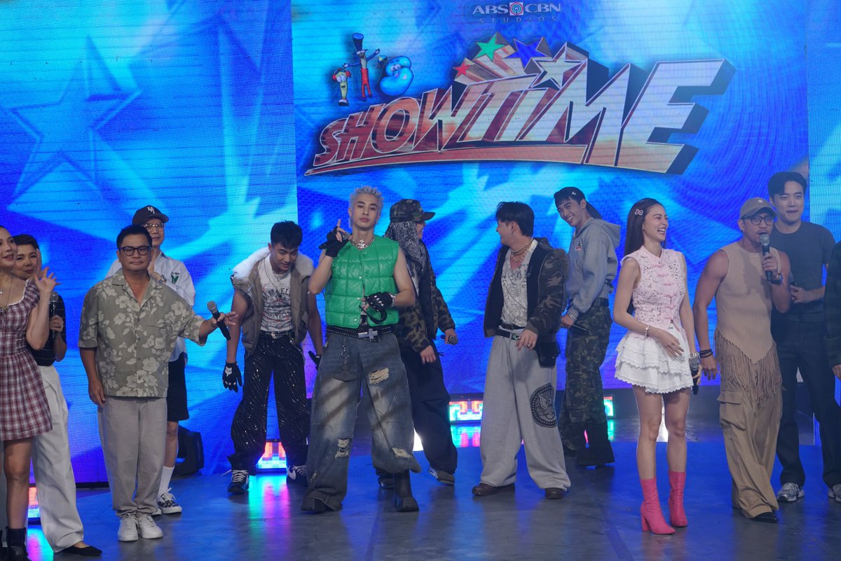 itsShowtimeNa's tweet photo. Welcome back to It's Showtime, BGYO!

#ShowtimeNakakaFresh
WATCH #ItsShowtime LIVE:
https://t.co/Gs3IAXU5tb https://t.co/XVEUy6Szcb