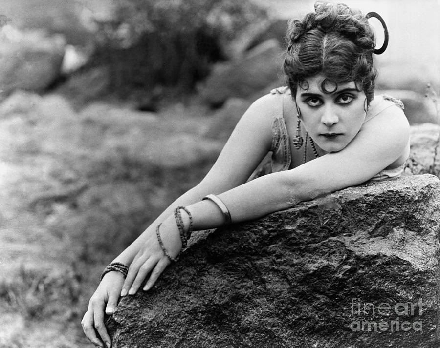 Theda Bara