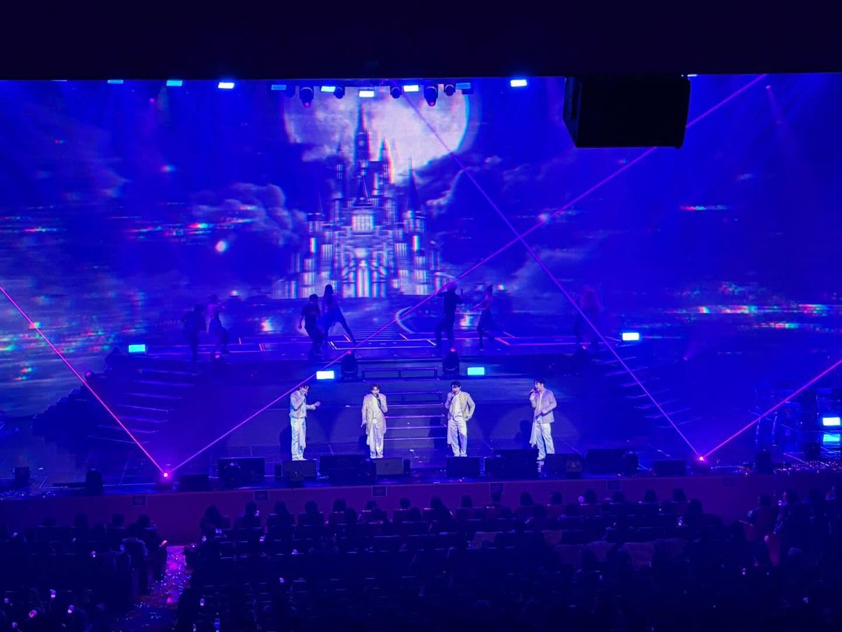 포레콘 Manipulator님 인스타 

포레 부산콘 때 장비 바꾸고 사운드 대만족 하셨다고😊

‘결과적으로 정말 대만족의 사운드가 나왔는데.. 음향팀에서도 밴드에서도 아티스트도 달라진 사운드를 체감했고 모두가 만족하는 사운드를 내주었다’