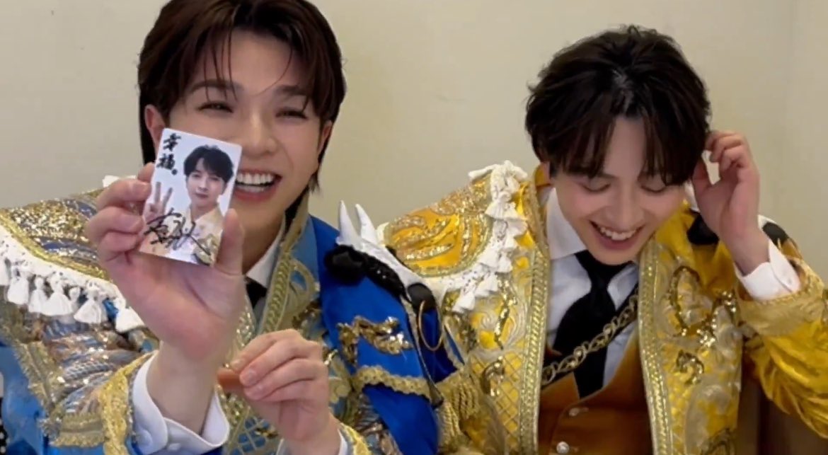 あかんつば(ちゅ)付き直筆サイン入りトレカを世界で吉田仁人さんだけが