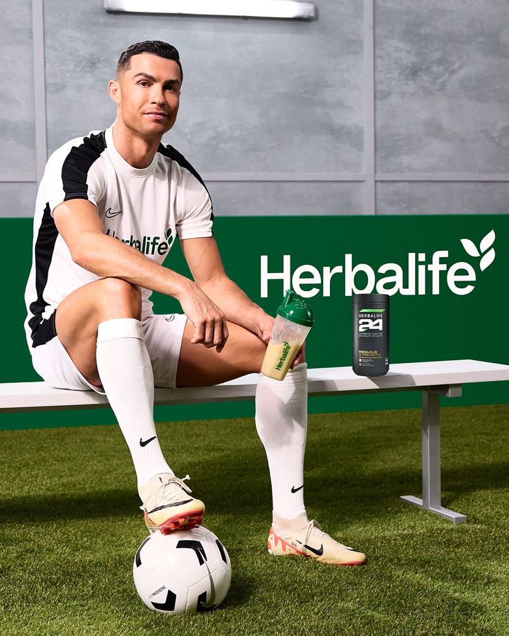BorsaEkonomi09's tweet photo. @Cristiano @Herbalife The King of discipline meets the power of nature! 🌿 Pure energy, natural lifestyle, and the GOAT mindset. Can't wait for this era! 🐐🔥💪 #CR7 #Pro2col #NaturalWellness" https://t.co/sBglaYDYHe