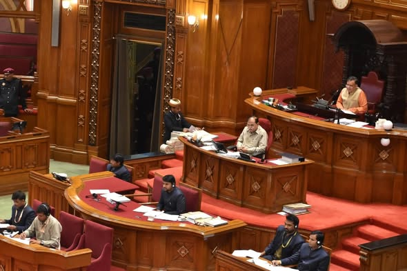 RajniTiwari_'s tweet photo. उत्तर प्रदेश विधान मण्डल बजट सत्र (वित्तीय वर्ष 2026-27) के नौवें दिन माननीय सदन की कार्यवाही में सहभागिता करते हुए।
#UPBudgetSession 

@BJP4India @narendramodi @AmitShah @NitinNabin @BJP4UP @myogiadityanath https://t.co/sBk3PHsjX0
