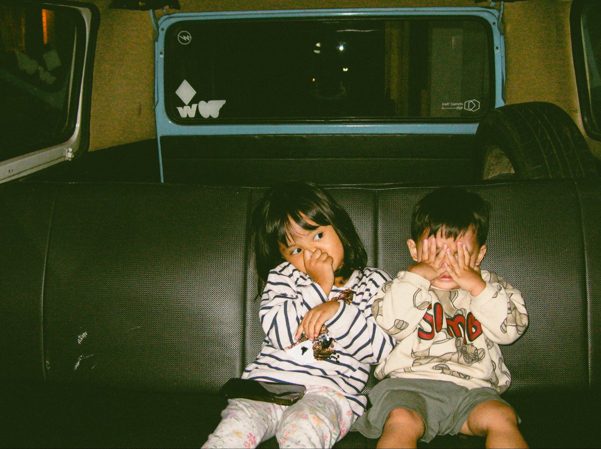 Wajib coba kalau suka preset ala-ala kamera analog 📸 

langsung aja follow, repost, komen dan jangan lupa dm ya..

Gratis! Presetnya dikirim lewat DM
Jangan telat balas DM ya 🤏🏻

Before                                                              After