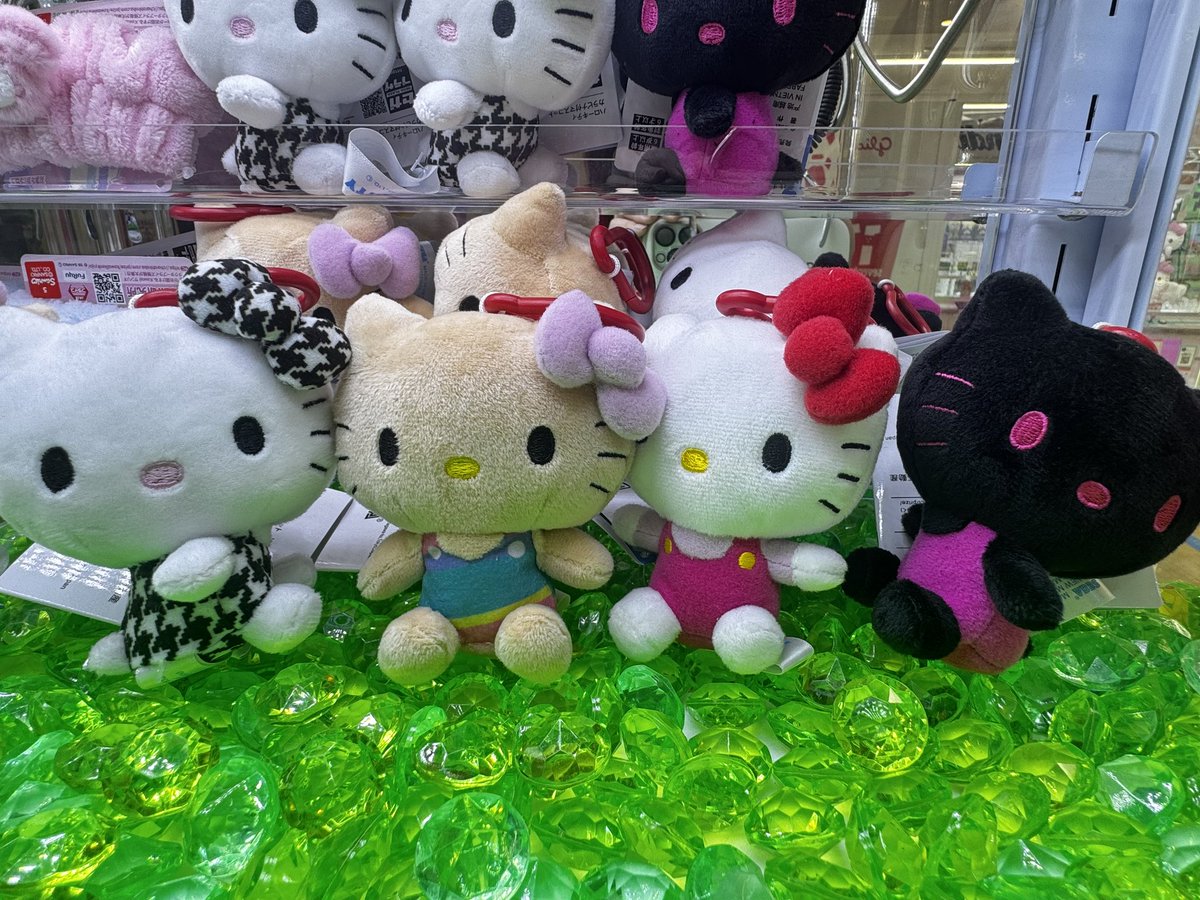 キティ カラビナ付マスコット】 入荷しました✨ 4種の可愛いキティ