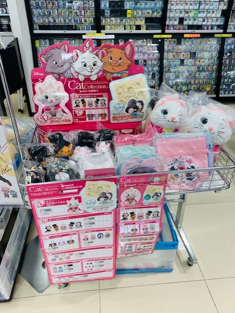 ディズニー】 ＼本日から販売開始!😺／ Happyくじ 『Disney にゃん