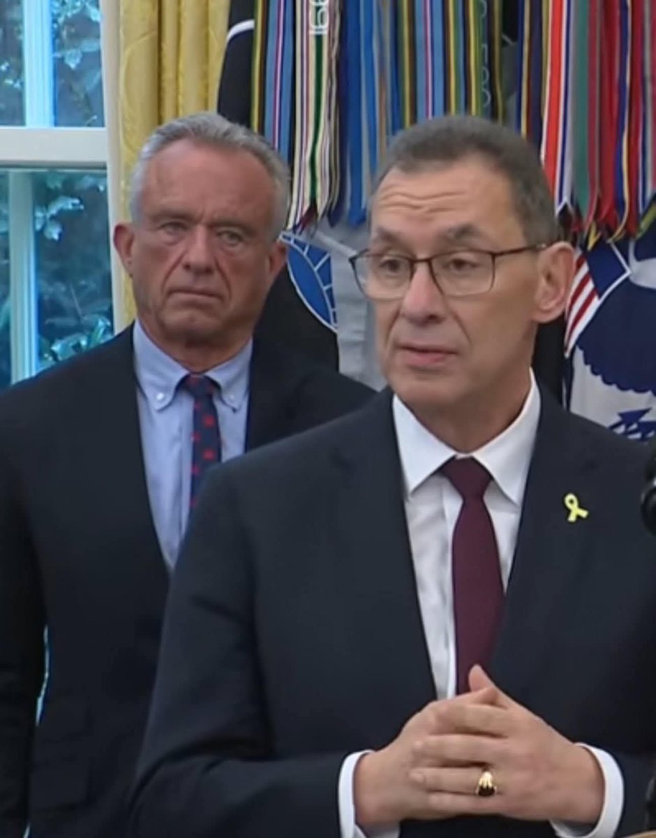 wenqizhao133478's tweet image. 🔥8 days to flip. 8 days to betray.
🔥FDA’s reversal on Moderna’s mRNA vaccine is a slap in the face to vaccine victims. We are watching, @RobertKennedyJr. Action, not just words!
​#RevokeTheReview #MAHA #VaccineSafety #Moderna