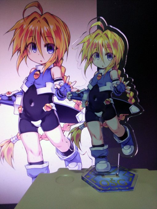 ふふふ……作っちゃった!
おさげアクスタ!! 